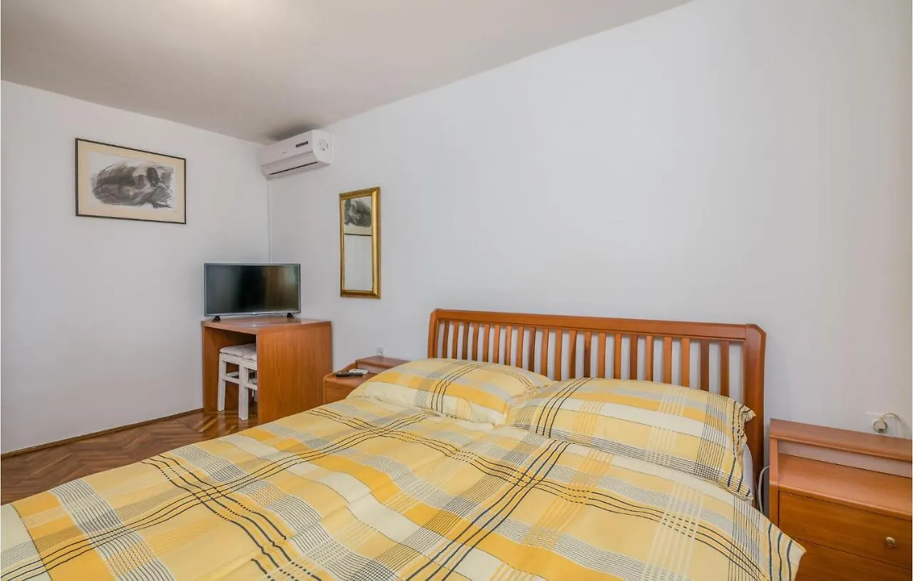 Stunning Apartment In Stara Baska With Wifi